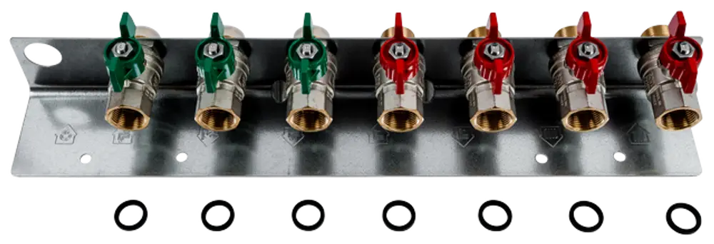 Kugelhahnset mit Montageschiene, bestehend aus mehreren Absperrventilen und einer Metallhalterung, ideal für Flüssigkeitsmanagement, hergestellt von Wolf.
